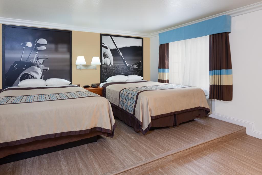 Super 8 By Wyndham Santa Clarita/Valencia Exterior foto